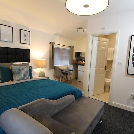 Aparthotel Holcombe House Wolverhampton Exterior foto