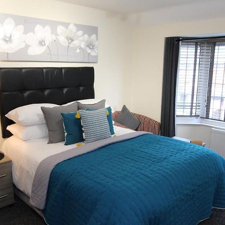 Aparthotel Holcombe House Wolverhampton Exterior foto